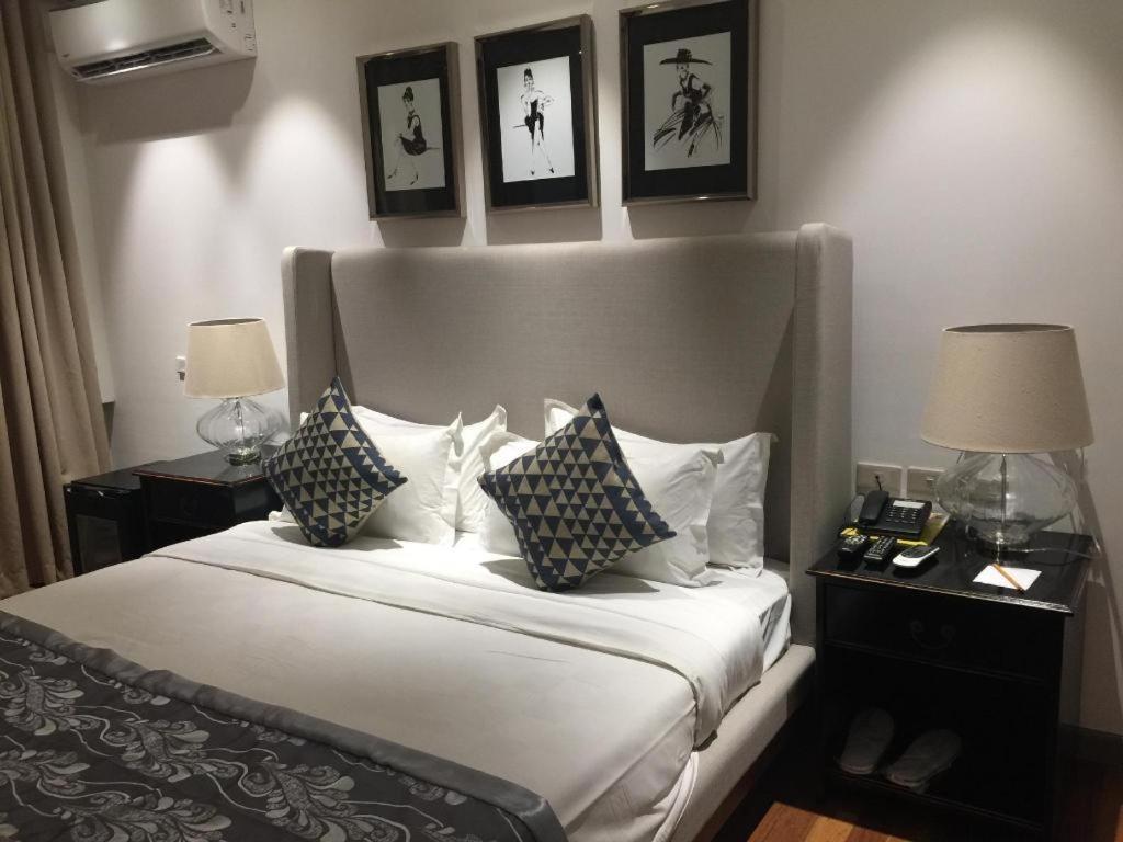 Avenue Suites Bacolod Buitenkant foto